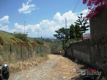 Pressi Stadio, terreno 2200 mq con fabbricato