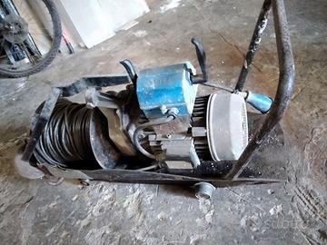 montacaric 220v tipo scorrevole