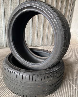 Pneomatici  225 40 R18
