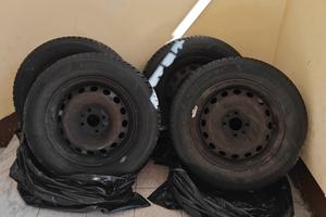 4 Cerchi in ferro Fiat con pneumatici 4 stagioni 