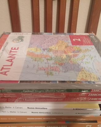 Libri scolastici nuovi per scuola secondaria di I°