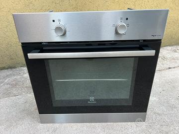 FORNO DA INCASSO ELECTROLUX
