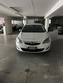 OPEL Astra 4ª serie - 2010