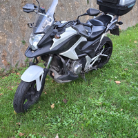 NC700X ABS cambio manuale,
