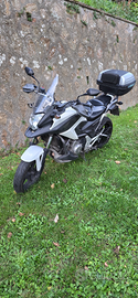 NC700X ABS cambio manuale,