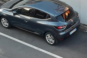 Renault clio  1.5 diesel full optional 