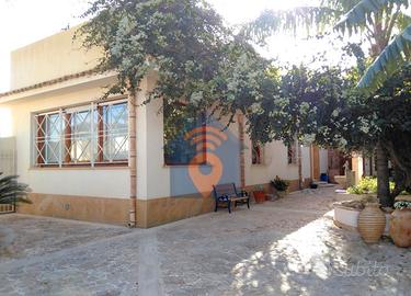 Triscina Villa Con Ampio Spazio Esterno