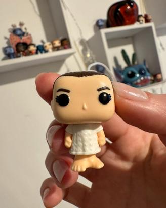 Undici kinder joy stranger things