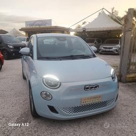 Fiat 500 500e Berlina 42 kWh La Prima