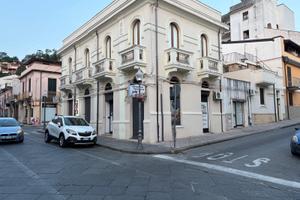 LOCALE COMMERCIALE C.so GARIBALDI