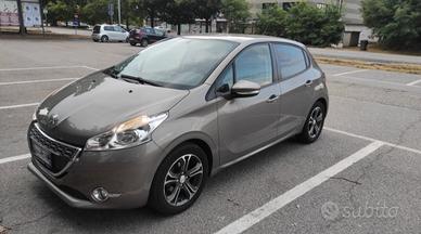 Peugeot 208 anno 2015 km 95.000