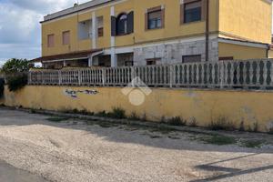 3 LOCALI A ARDEA