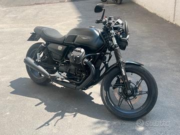 Moto guzzi V7 stone 850
