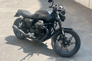 Moto guzzi V7 stone 850