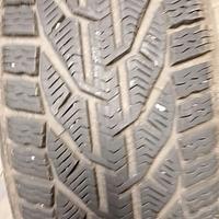 Treno Gomme invernali 215/55/R17marca taurus