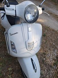 Vespa piaggio gts 300
