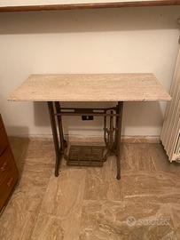 Tavolino in ferro e travertino