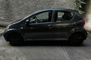 Toyota Aygo 1.0 12V VVT-i 5 porte Sound