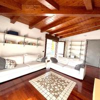 Splendido attico mansardato in piccola palazzina