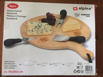 tagliere per formaggi con utensili