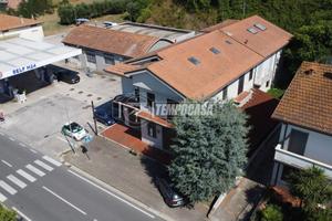 Casa indipendente a Sant'Elpidio a Mare 9 locali