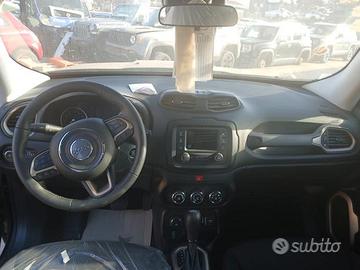 Jeep Renegade con 0 km solo per ricambi