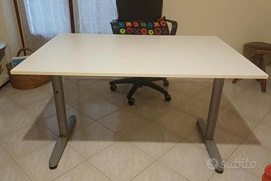 scrivania ikea