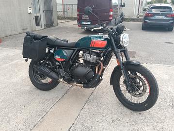 Royal Enfield Altro
