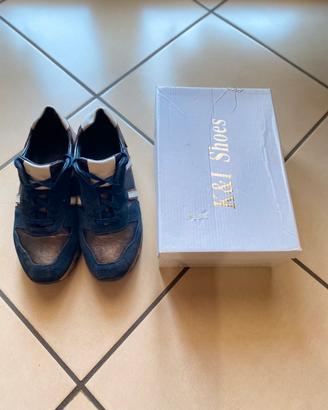 Scarpe marroni e nere
