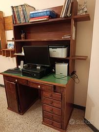 Scrivania in legno massello