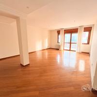 Appartamento arredato in Via Roma con posto auto