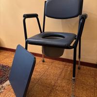 Sedia con serbatoio con piedi regolabili