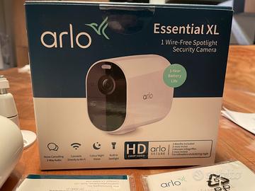 Kit 2 telecamere Arlo Essential XL Wireless wi-fi
