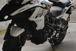 Benelli trk 500 x