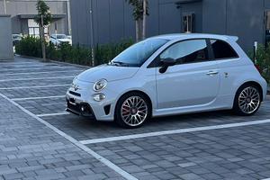 Abarth 595 2021