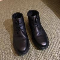 Scarpe nere in pelle