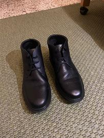 Scarpe nere in pelle