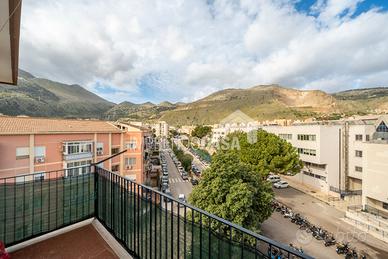 Luminoso 90 mq in buone condizioni con cantina