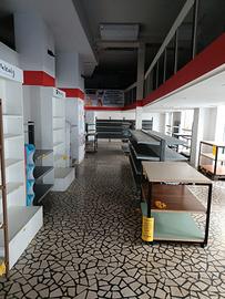 scaffali gondola e da parete 