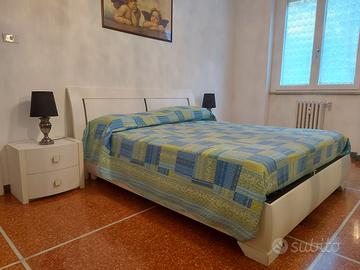 Letto contenitore completo di comodini/Genova