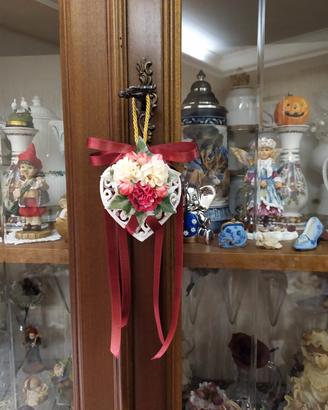 Cuori pendagli giro chiavi con fiori artificiali 