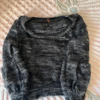 Maglione morbido bambina con maniche particolari