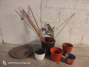 Set vasi in plastica e accessori 