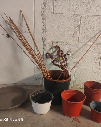 Set vasi in plastica e accessori 