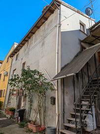 Casa Da Ristrutturare
