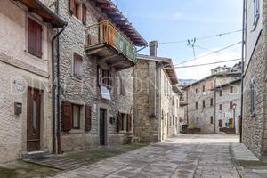 Casa indipendente di 180 m² con 5 locali a Rioluna