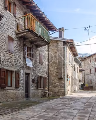Casa indipendente di 180 m² con 5 locali a Rioluna