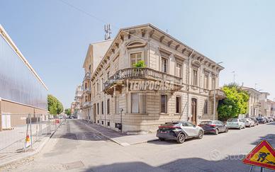 3 LOCALI A DUE PASSI DAL CENTRO