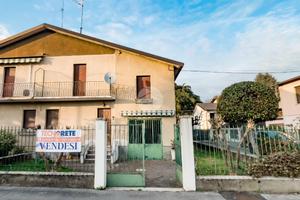 PORZIONE DI BIFAMILIARE A CHIARI