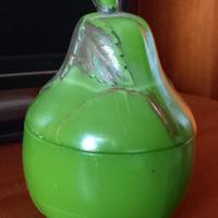 vaso antico portasapone pera verde in opalina 